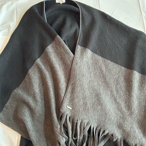 Calvin Klein Black and Gray Shawl has piling but GUC